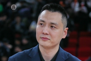 卢伟:李添荣复出 有很完美的表现 洛夫顿最近的情绪控制也很好 - 资讯配图