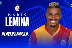 打进致胜球！勒米纳当选加拉塔萨雷1-0利物浦一役全场最佳 - 资讯配图