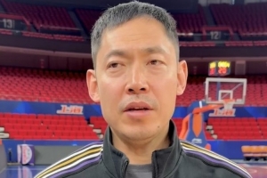 张庆鹏：新援杰伦·豪斯能减轻廖三宁的持球压力 大家的状态不错 - 资讯配图