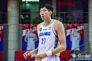 游刃有余！周琦18分钟4中4拿到11分7板2断 正负值+20 - 资讯配图