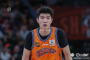 卢伟：偰李永炜作为我们重点培养的后卫 这段时间一直表现得很好 - 资讯配图