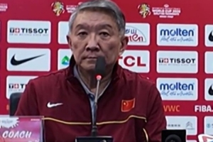 宫鲁鸣：球队还没能完全放开 我们这支新国家女篮需要不断去提高 - 资讯配图