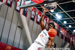 杀伤力十足！怀特塞德替补6中5砍17分14板大号两双 罚球7罚全中 - 资讯配图