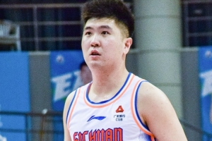 上赛季场均6.3分1.4板!媒体人:王薪凯将加盟NBL球队合肥狂风 - 资讯配图