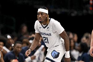 师傅什么工作？马沙克半场11分48秒3犯规 其他数据挂零 - 资讯配图