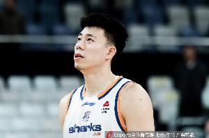 查无此人？张镇麟首节出战7分34秒没有出手 数据栏仅1次犯规 - 资讯配图