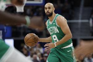 力战旧主！德里克·怀特22中11空砍赛季新高34分 罚球11中9 - 资讯配图