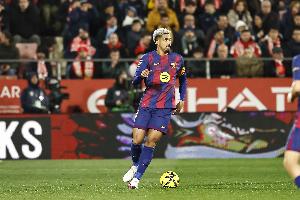 记者：埃里克·加西亚腿筋不适将缺战纽卡，阿劳霍首发踢右后卫 - 资讯配图