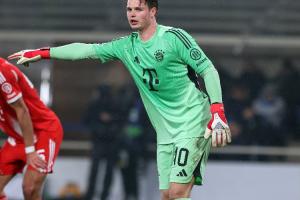 图片报：乌尔比希赛后直接去医院，阿方索可能伤相同位置 - 资讯配图