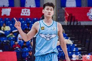 不浪费机会！王睿泽4中4高效拿下13分6板2助1断 - 资讯配图