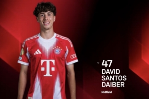 德天空：孔帕尼很欣赏19岁中场戴伯尔，球员本赛季随一线队训练 - 资讯配图