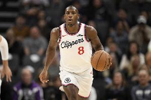 邓恩：若能入选最佳防阵对我意义重大 但我不想去琢磨投票人 - 资讯配图