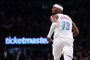 帕森斯:得分手们意识到了得分纪录并非遥不可及 定会全力追逐它 - 资讯配图