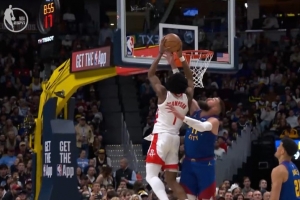 冲击篮筐！阿门篮下接球强攻得手 但加罚也丢了 - 资讯配图