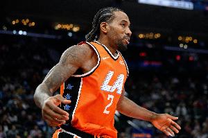 20投15中!伦纳德本场轰下了快船队史最高效的45分 - 资讯配图