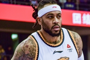 沈阳日报：辽篮第二阶段取开门红 士气大振 为打翻身仗增添了自信 - 资讯配图