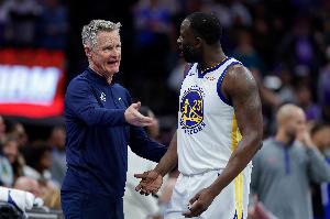 科尔：依然相信追梦 他为我们赢得了无数比赛&他知道自己在做什么 - 资讯配图