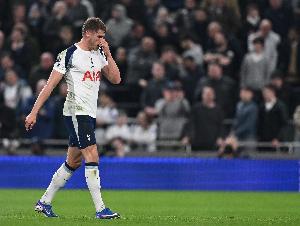 旧将:利物浦确实需要再引进一名中卫,范德芬似乎是不错的选择 - 资讯配图