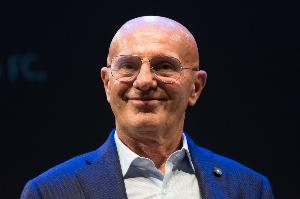 萨基：米兰有机会重新加入意甲冠军的争夺，关键人物是莫德里奇 - 资讯配图