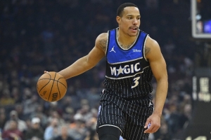 解说：骑士和魔术是潜在的季后赛对手 贝恩本赛季表现很不错 - 资讯配图