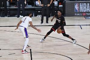 韦德:事情没按预期发生就会被挑刺 比如阿德巴约&湖人园区冠军 - 资讯配图