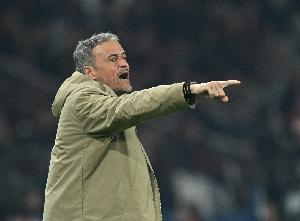 恩里克：我们坚持自己的比赛方式，次回合很艰难但目标仍是赢球 - 资讯配图