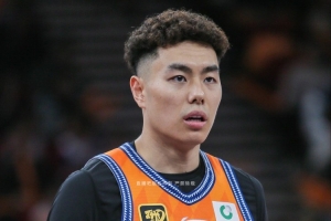 李添荣:我一直都在怒吼 嗓子都喊哑了 把情绪都发泄出来 - 资讯配图