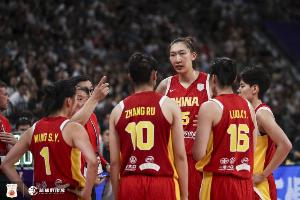 媒体人：中国女篮内线攒够了“移动长城” 外线又不行了 - 资讯配图