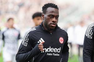 图片报：法兰克福欲买断卡利穆恩多，计划出售布朗和柯林斯 - 资讯配图