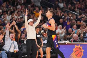 吉莱斯皮达成单赛季200记三分球!太阳队史第五人! - 资讯配图