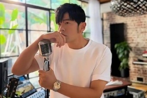 周大哥能别骗大伙儿吗？周杰伦坦言一个月可以一张专辑 都是其他人拖后腿 - 资讯配图