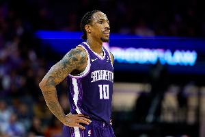 里程悲没办法!德罗赞爆砍赛季新高39分 历史总得分升至第18位 - 资讯配图