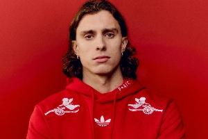 阿森纳今日正式发布阿迪达斯x阿森纳xPlaces+Faces三方联名系列 - 资讯配图