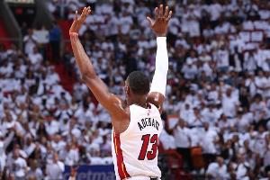 韦德：人们想象中的83分该是暴扣&干拔&各种高难度 而不是43罚球 - 资讯配图