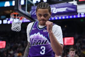 爵士主帅：只知道乔治的腿筋出了问题 他和我说伤的挺严重的 - 资讯配图