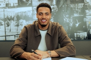 官方：多特与25岁中场菲利克斯·恩梅查续约至2030年6月30日 - 资讯配图