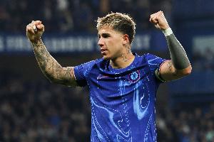 贡献传射！恩佐数据：2次射门打进1球，2次关键传球，获评7.4分 - 资讯配图