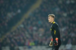 TA：约恩森避免像金斯基那样被换下 巴黎门将本应扑出古斯托射门 - 资讯配图