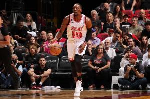 帕森斯：教练把球员留场上破纪录是常规操作 这次被放大只因83分 - 资讯配图