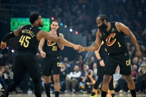 NBA彩经：骑士大胜独行侠 火箭击退鹈鹕 森林狼胜勇士 快船擒公牛 - 资讯配图
