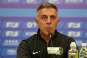 本轮对申花!浙江主帅:申花在进攻方面有特点 我们这周备战很好 - 资讯配图