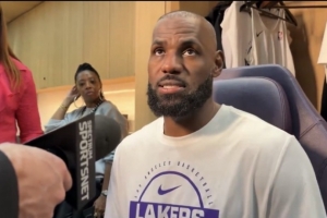 詹姆斯:我确实做出了牺牲 但是球队和胜利是最重要的 一荣俱荣 - 资讯配图