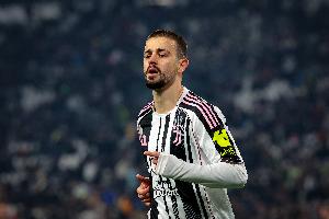 热格罗瓦迎来第一个孩子，尤文官推发文祝贺：恭喜！ - 资讯配图