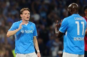 那不勒斯总监：小麦不想走也没收到报价 人为因素让VAR变得主观化 - 资讯配图