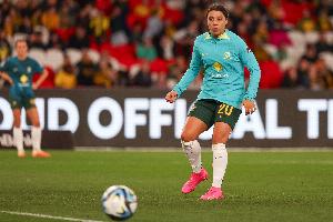 萨姆·科尔：朝鲜女足极具侵略性，每次和她们比赛都很艰难 - 资讯配图