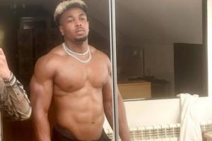 壮如牛！西汉姆助教：阿达玛更像NFL球员 球队已经禁止他练力量了 - 资讯配图