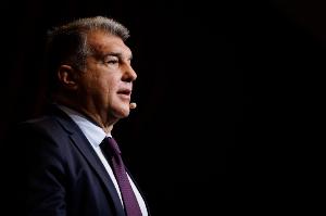 阿斯评拉波尔塔和丰特辩论：全程互扣帽子，弗里克最受会员支持 - 资讯配图