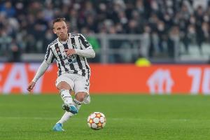 阿图尔：我的愿望是留在格雷米奥，但我与尤文还有合同今夏会回去 - 资讯配图