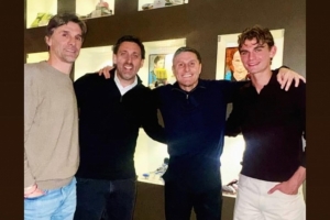 萨内蒂妻子晒照，帕斯父子与国米名宿萨内蒂、米利托聚餐并合影 - 资讯配图