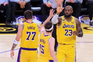 湖人今日首发合计狂轰137分 高居NBA历史第4！ - 资讯配图